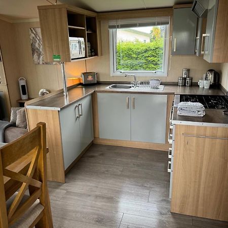 Prestige Static Caravan on 5 Star Holiday Park Cheswick  Buitenkant foto
