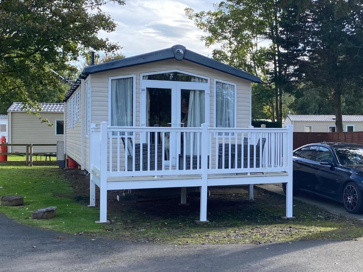 Prestige Static Caravan on 5 Star Holiday Park Cheswick  Buitenkant foto