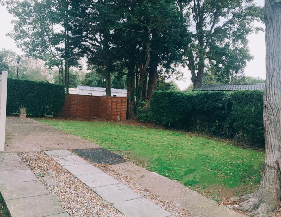 Prestige Static Caravan on 5 Star Holiday Park Cheswick  Buitenkant foto