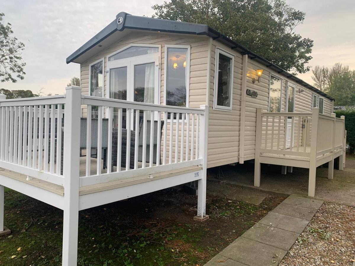 Prestige Static Caravan on 5 Star Holiday Park Cheswick  Buitenkant foto