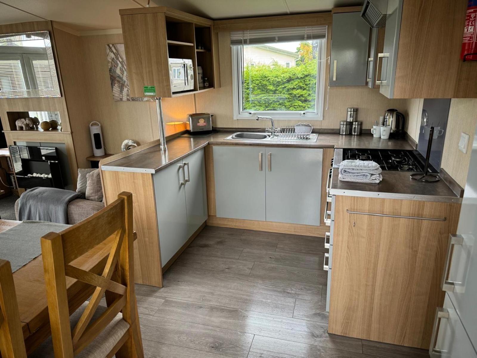 Prestige Static Caravan on 5 Star Holiday Park Cheswick  Buitenkant foto